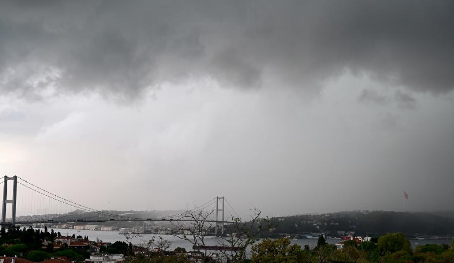Meteorolojiden Kuvvetli Sağanak ve Fırtına Uyarısı: İş Çıkışı Saatine Dikkat!