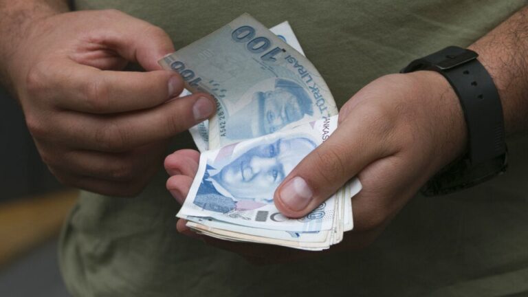 Asgari ücret, 2024 Ocak’tan itibaren 17.002 TL olarak belirlendi