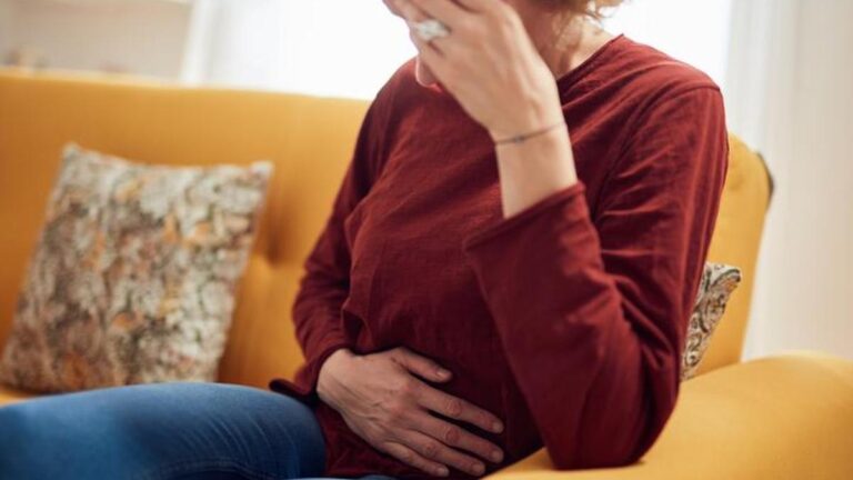 Göbek Düşmesi İçin Hangi Doktora Gidilir? Göbek Düşmesine Hangi Bölüm Bakar?