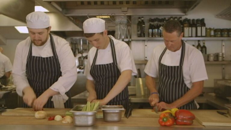 Avrupalı gençler özel kurslarlara katılarak iş buluyor