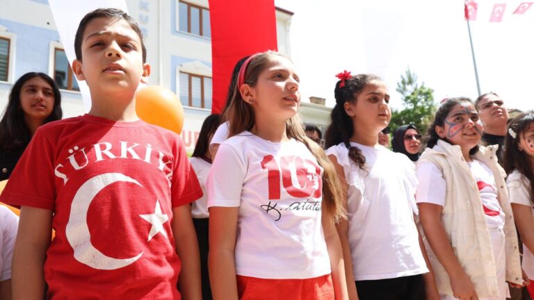Elazığ’da 23 Nisan Ulusal Egemenlik ve Çocuk Bayramı kutlandı