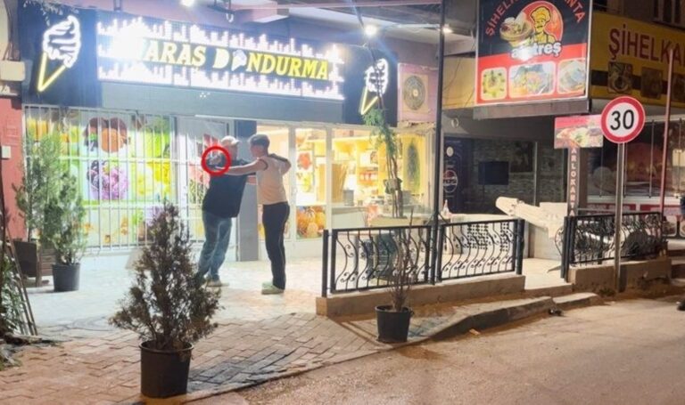 Babası evden kovunca kardeşini bıçakla rehin aldı! – Son Dakika Türkiye Haberleri