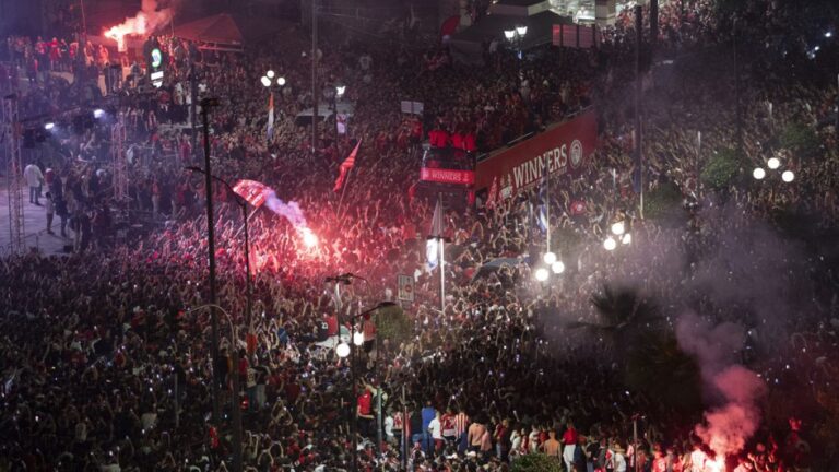 Tarihinde ilk kez finale çıkan Olympiakos UEFA Avrupa Konferans Ligi’nde şampiyon oldu