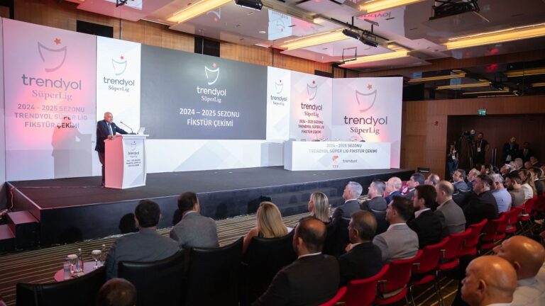 Süper Lig’de fikstür belli oldu: İlk derbi 5. hafta oynanacak