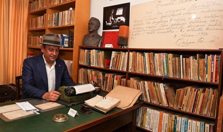 Özgür Özel, Orhan Kemal Müzesi’ni ziyaret etti – Son Dakika Türkiye Haberleri