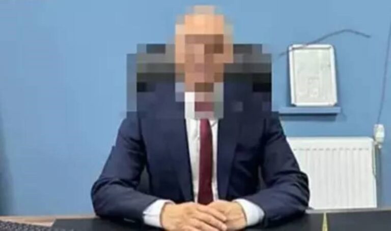 Kadınlarla mesajlaştığı ortaya çıkan aile ve sosyal politikalar il müdürü açığa alındı ​​- Son Dakika Türkiye Haberleri