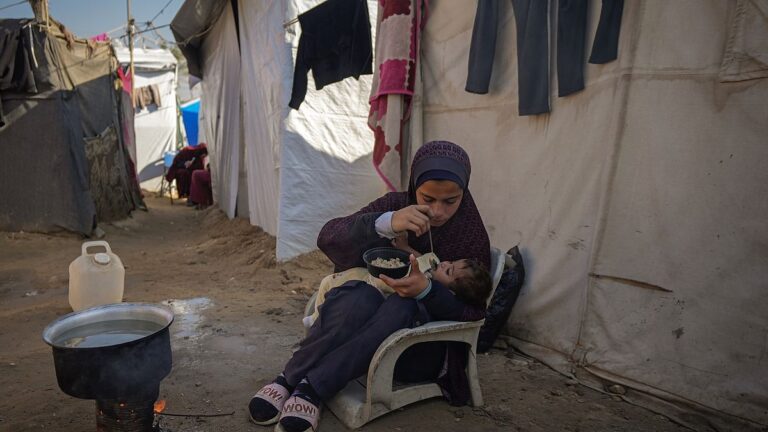 BM, yağma nedeniyle Gazze'deki ana geçiş noktasına yapılan yardımı askıya aldı