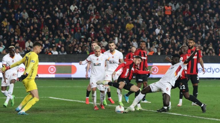 Son Dakika Spor Haberleri | Galatasaray'da sarı kart alan 4 oyuncu