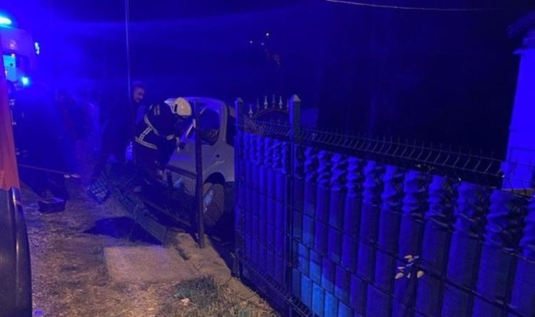 Ölümden geri döndüler: araç yapım aşamasında evin çatısında uçtu! – Türkiye haberlerini kırmak