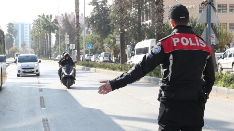 Kask takmayan 475 bin motosiklet sürücüsüne işlem yapıldı