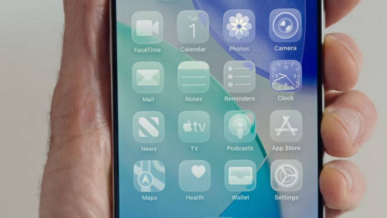 Apple, eleştirilen iOS 26'nın tasarımını güncelledi